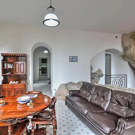 Sleeps 2 Pool דירה